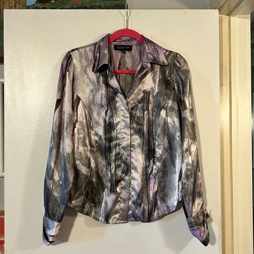 Jones New York, satin lilac/silver/gray blouse with French cuffs